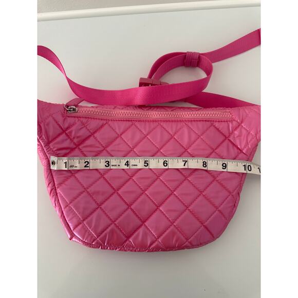 Pink lily cross body Fanny bag - Picture 4 of 8
